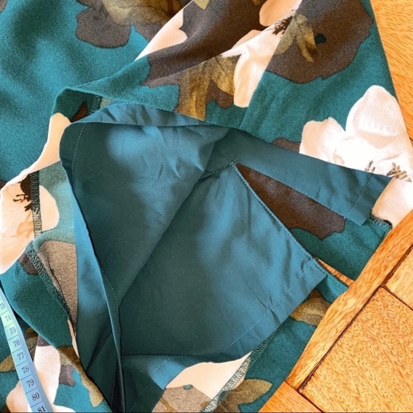 SOLD - Banana Republic Floral Teal Dress - Picture 10 of 14